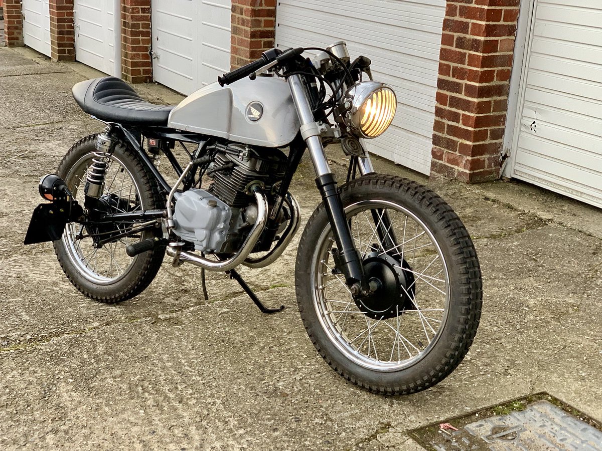 stephenwebb1983's tweet photo. I bought this neglected bike to give it a new fresh of life! And after 4 years it’s now finished! @HondaUKBikes #cd200 #caferacer #letsgoriding #honda https://t.co/jv27WelfBE