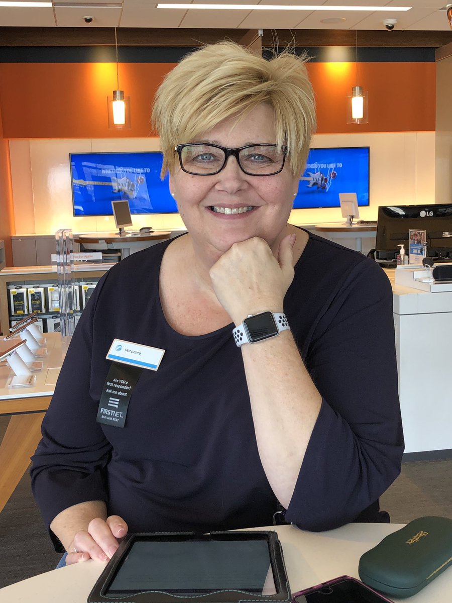 #MeetTheTeam
Meet Veronica! Veronica’s favorite thing about her job is challenging herself and learning new things. When she’s not at work, Veronica’s greatest joy in life is raising her daughter and bingeing her favorite show, NCIS.
Head to May Crossing to meet this sweet lady!
