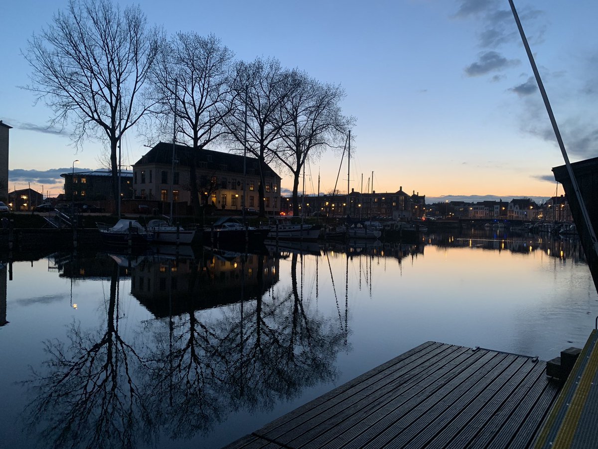 De eerste #wazof van het seizoen. Na een forse regenbui met nog wat hagel toch nog een hele mooie avond! #fb