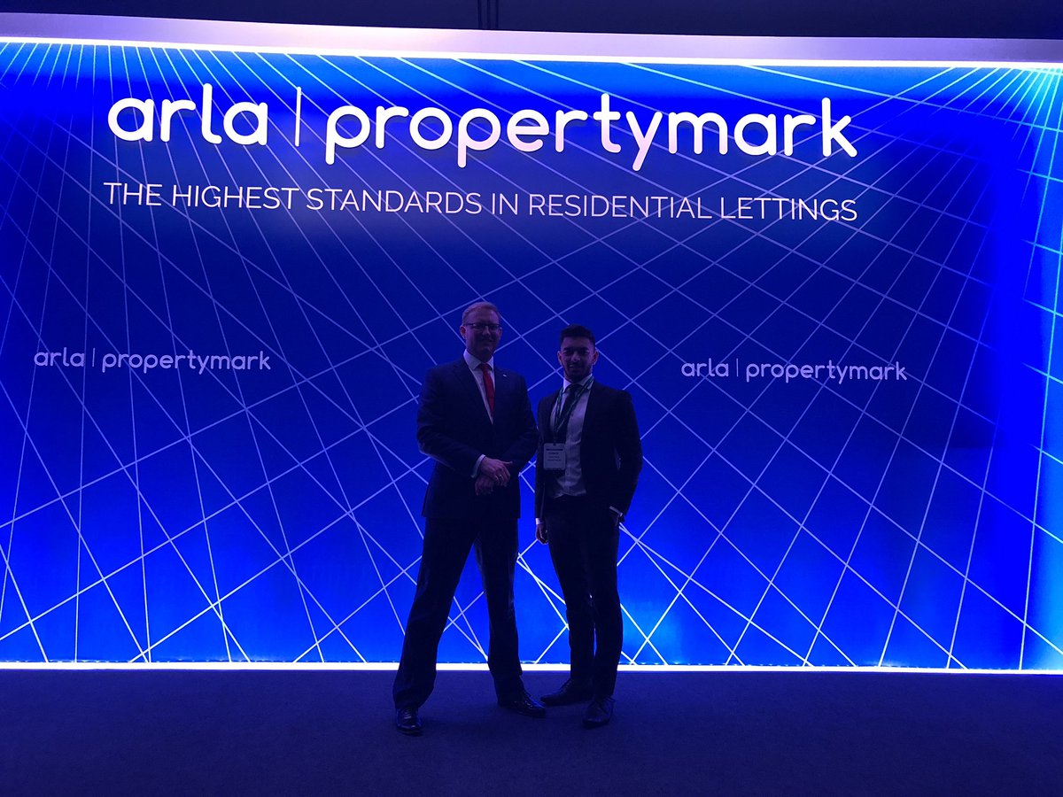 Promptmove's tweet photo. Umar with David Cox, President of ARLA at the #ARLACONF yesterday. #arla2019 #Promptmove #Luton #Letting #ARLAconference2019 https://t.co/YEGXkuzht1