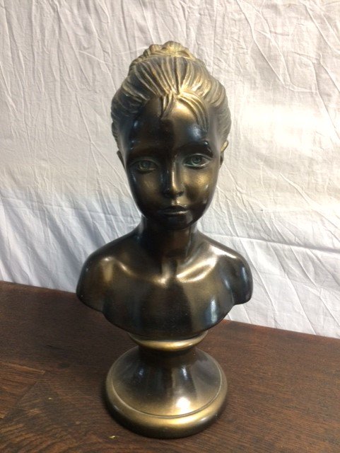 gezellige's tweet photo. 932 #Buste van #vrouw met #opgestoken #haar van 45 cm x 22 cm voor 49,50 euro @GezelligeMeuk KIJK OOK EENS NAAR MIJN ANDERE ADVERTENTIES ONDER GEZELLIGE MEUK https://t.co/ruzUhO92j6