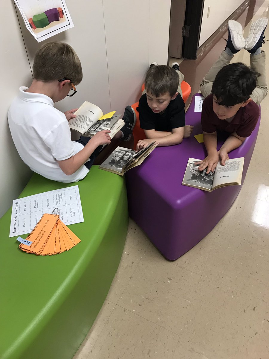 KellyRoseDunn2's tweet photo. These 1st graders in Ms. Olson’s class made my heart happy today. They were so involved in a literature circle that they didn’t even notice their picture was being taken. ❤️#STEAMatStribling #OlsonFamily https://t.co/huL5nkvJPb