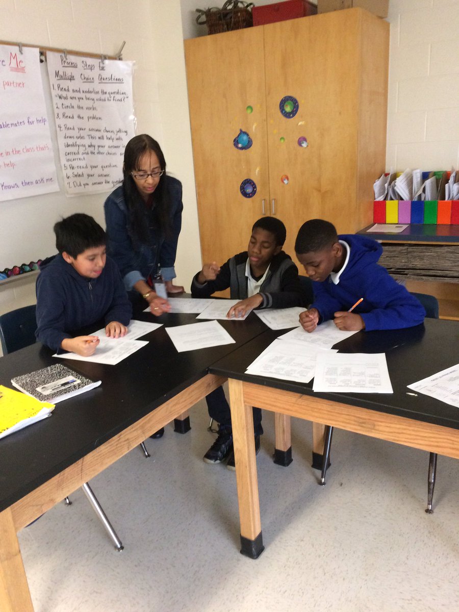 FWISD Coach, Ms Jackson, models how to introduce Life Ready Skills to all learners. <a href="/engage_learning/">engage2learn</a> #FWISD #LearningModel