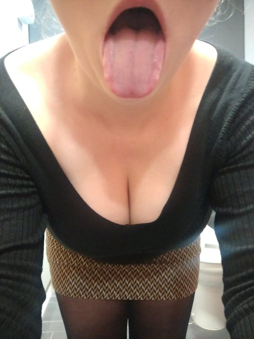 Tits on display ❤ https://t.co/RWzvo8SjMl