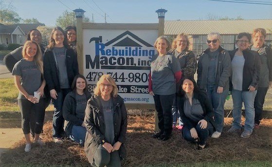 Stafford_Prop's tweet photo. Our company's mission is to improve people's lives and the communities where they live. Our latest community outreach event had us doing just that! @RebuildingMacon  https://t.co/qaHWEH1Egv  #communityoutreach #communityservice #missionstatement https://t.co/r0AZqJNdFX