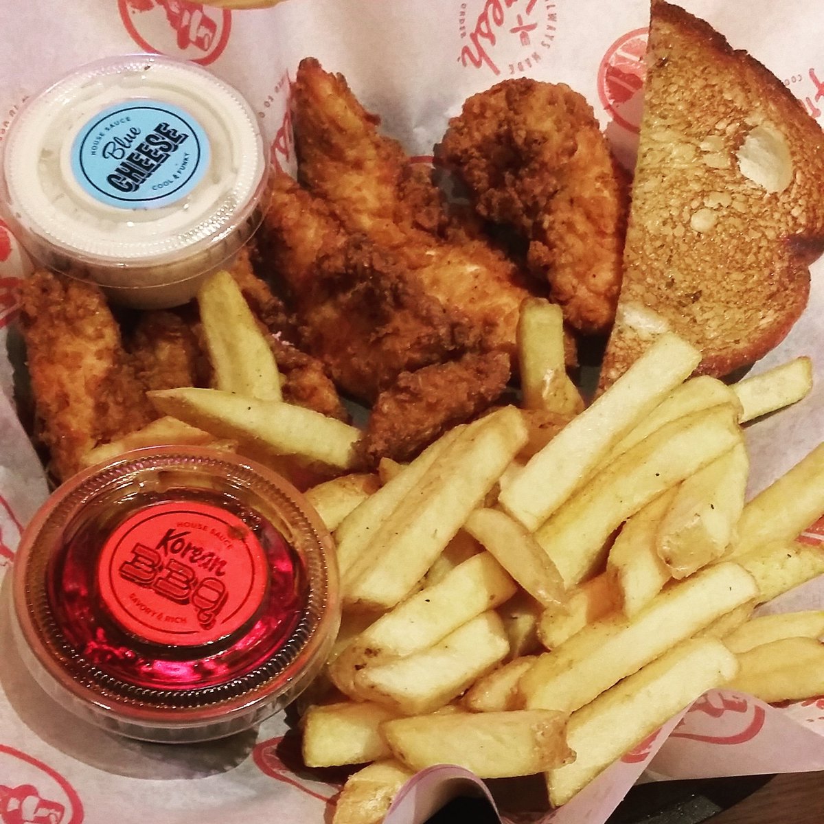 marksiddall84's tweet photo. Thought I'd give @slimchickensuk a try and OMG it's incredible. #lifechangingchicken https://t.co/UW7IdXcsQV