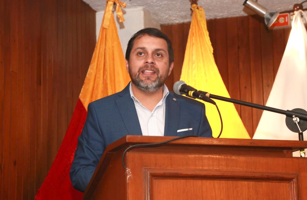 PaulGranda's tweet photo. En mi querida Cuenca, presentamos el Plan Nacional de Fortalecimiento de la Atención del Primer Nivel de Salud, a fin de mejorar nuestro sistema de atención y descongestionar las unidades médicas internas y reducir tiempos de espera para atención de salud. #IESSMásCercaDeTi https://t.co/YRlOS9Ewsl