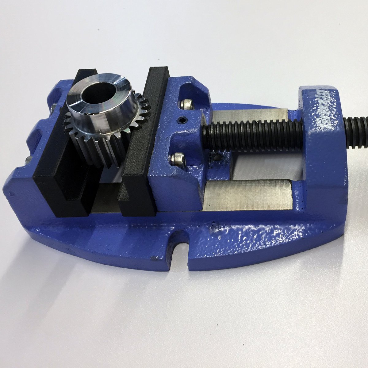 RIZE3D's tweet photo. Visit RIZE in @AdditiveMFGUG Booth P18 to see color and carbon parts like these produced on the XRIZE full-color and multi-material industrial 3D printer.
 #AMUG2019 #3DPrinting #RIZE #AdditiveManufacturing #PrintStronger https://t.co/S7K0Ram2b1