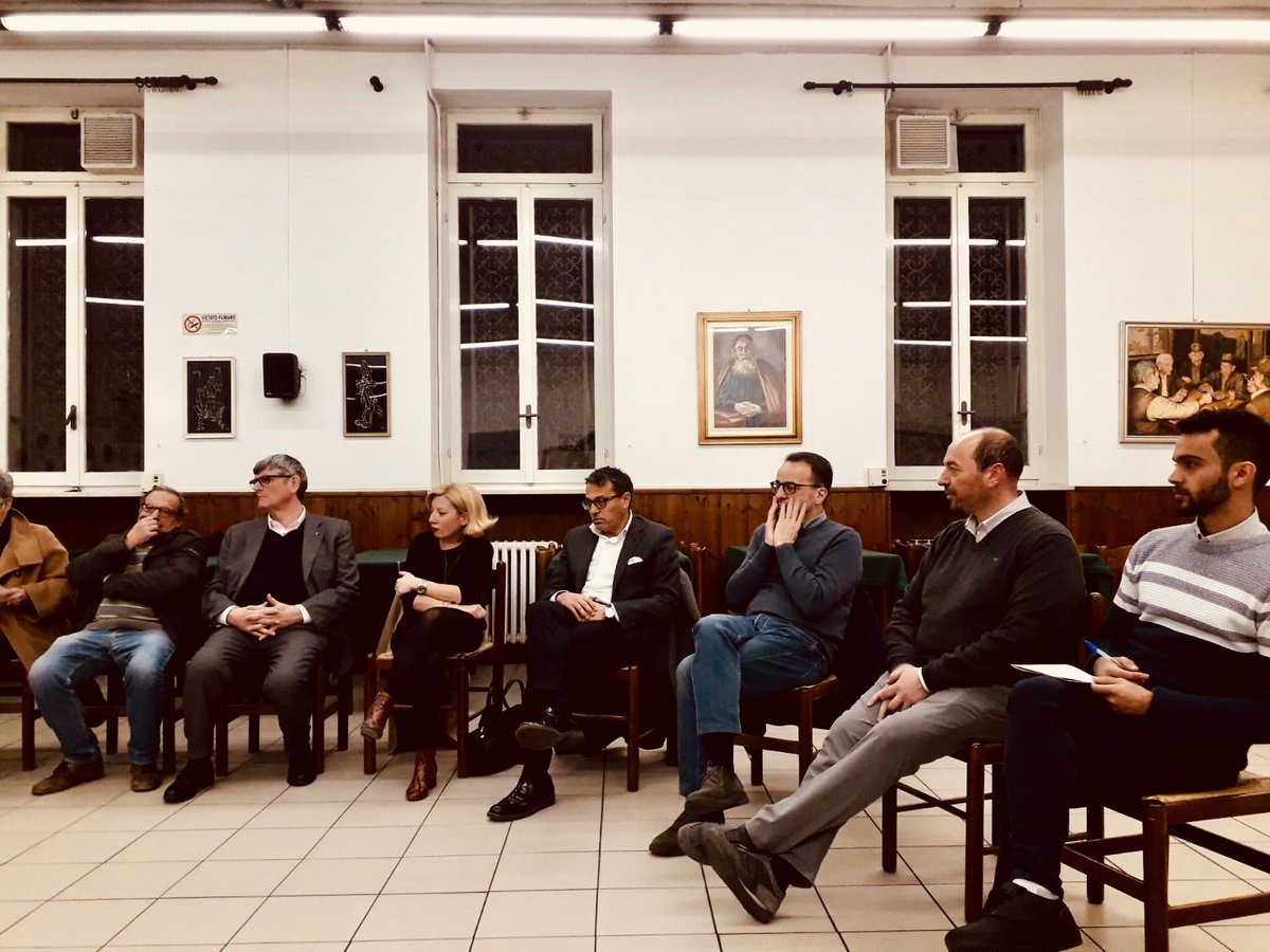 augferrari's tweet photo. Partiti!
Seconda tappa per #facciamoilpunto, a #Trecate!
#guardareoltre #ilwelfarecheinnova https://t.co/MBpSeSRz9c