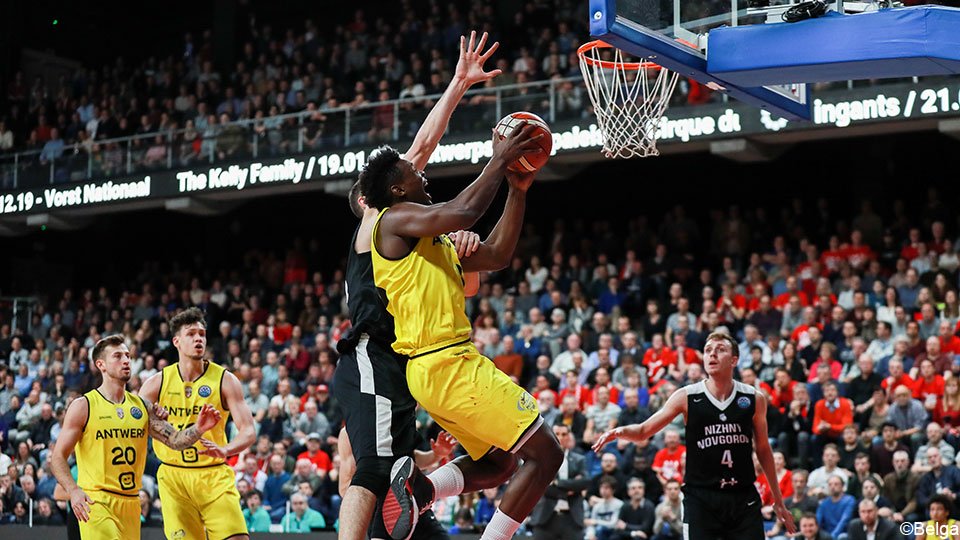 sporza's tweet photo. Europees sprookje is nog niet afgelopen: @antwerpgiants naar Final 4 Champions League 🏀🇧🇪 #BasketballCL 

https://t.co/seY6MYTbor https://t.co/4OHkYAEluQ