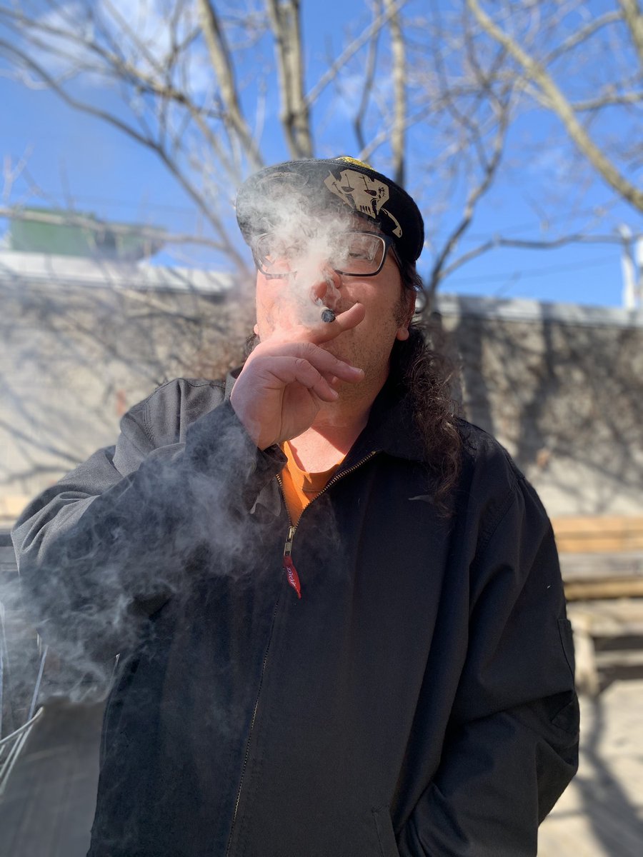 hotboxcafe's tweet photo. The #POTio IS OFFICIALLY OPEN!!!
@hotboxcafe is now the first official 100% LEGAL CANNABIS LOUNGE IN CANADA !!!!
#groundbreaking #canadiancannabis #toronto #kensingtonmarket #theSix #HUGE #WEEDwon #HOTBOX420 https://t.co/LP5fpp1zSg