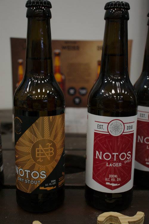 NotosBrewery's tweet photo. Η #NotosBrewery συμμετείχε φέτος στην 8η διοργάνωση για την προώθηση κρητικών προϊόντων στα Ξενοδοχεία και τα δίκτυα διανομής που διοργάνωσαν τα 4 Επιμελητήρια του νησιού στο Διεθνές Εκθεσιακό Κέντρο Κρήτης #δεκκ το Σάββατο 30 Μαρτίου. https://t.co/uZx5RZaxXX #beer #CraftBeer https://t.co/cqazLf2Nl1