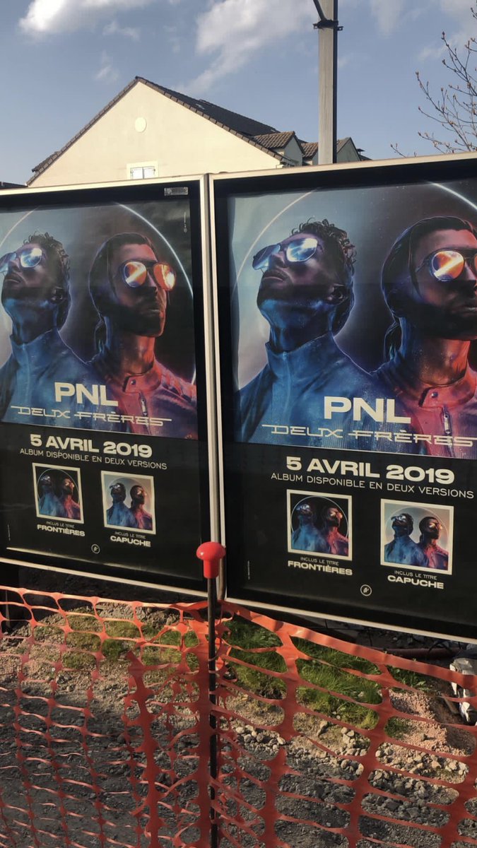 aminethugo1's tweet photo. RETWEETEZ TOUTES LES PERSONNES QUI ATTENDENT LE 5 AVRIL A MINUIT POUR L’ÉCOUTE DE L’ALBUM. 

#Le5PasAvant
#QLF https://t.co/3nk9zDpN82
