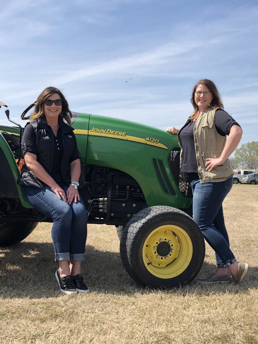 Proud to support @GreenvilleTurf! No matter where go, the green feels like home <a href="/VGMClub/">vgmc.edu</a> <a href="/carlagboss/">carla boss</a> photo cred <a href="/Uhiren12/">Charlie Uhiren</a>