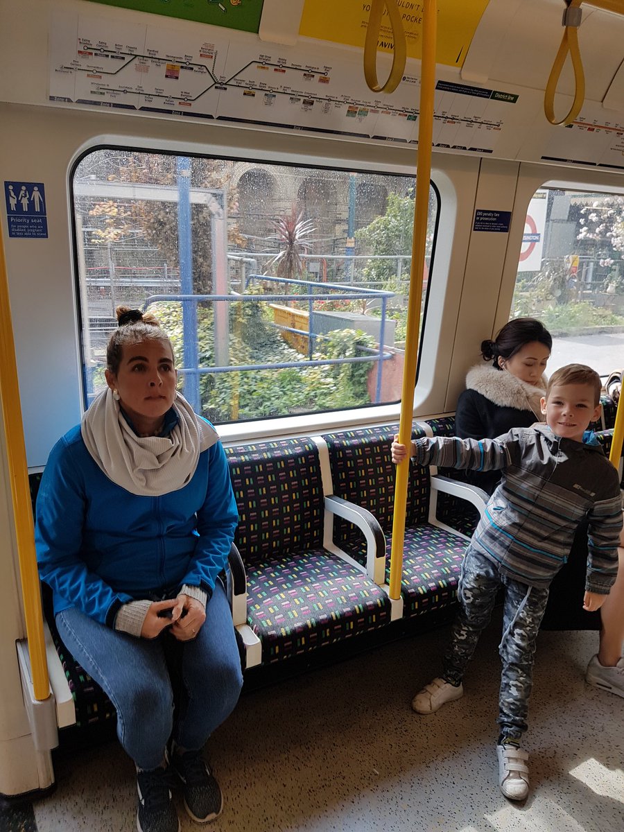 FlyingFiveCAN's tweet photo. With all the metro, train, tube rides over the past month, these 3 have become experts at navigating underground tunnels and commuting. #travel #familytravel #flyingfive #canadiansabroad #kids #rtw #6monthtrip #traveltribe #MindTheGap #paris #london #Barcelona #dadwin https://t.co/ltmJDw2YmT