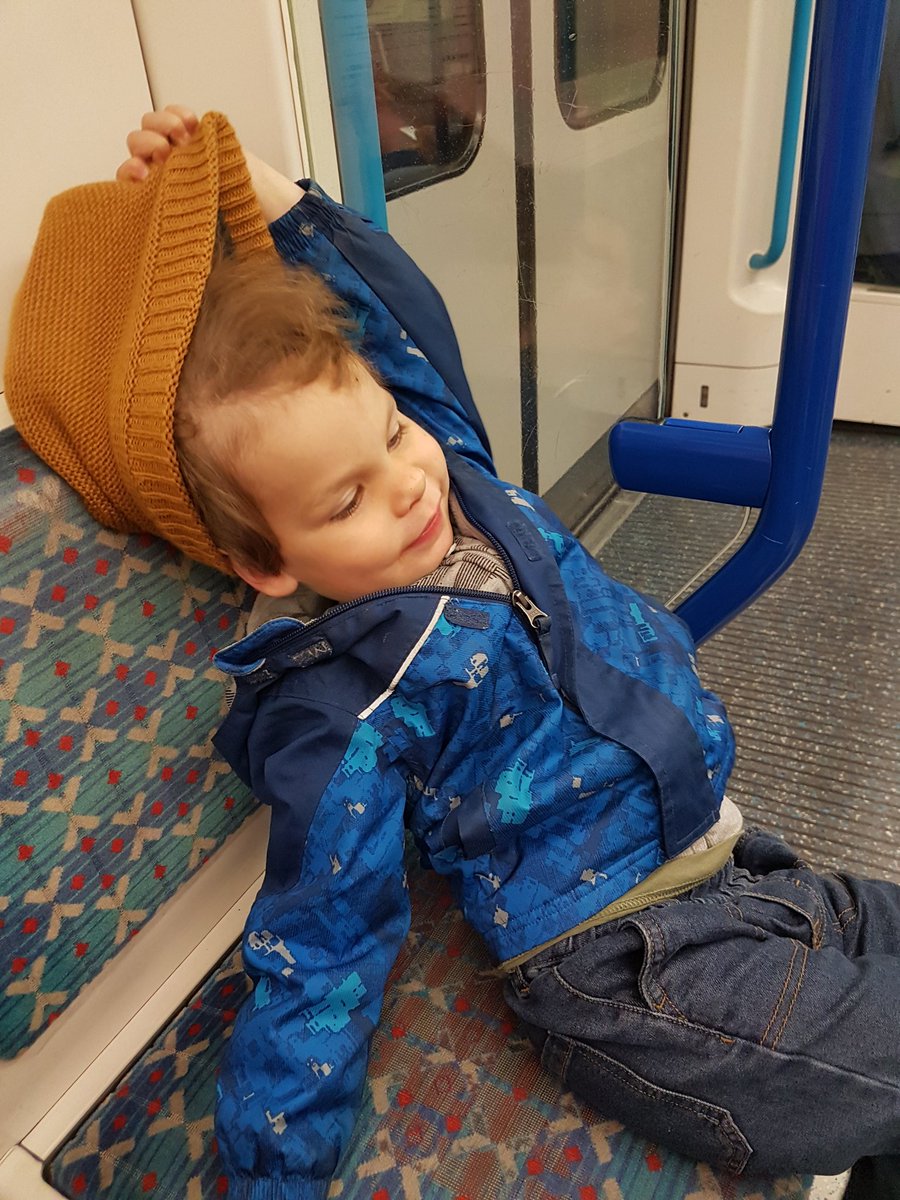 FlyingFiveCAN's tweet photo. With all the metro, train, tube rides over the past month, these 3 have become experts at navigating underground tunnels and commuting. #travel #familytravel #flyingfive #canadiansabroad #kids #rtw #6monthtrip #traveltribe #MindTheGap #paris #london #Barcelona #dadwin https://t.co/ltmJDw2YmT
