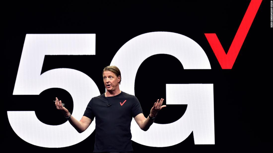 Verizon launches the first 5G phone you can use on a 5G network in the US cnn.it/2K7pyeW