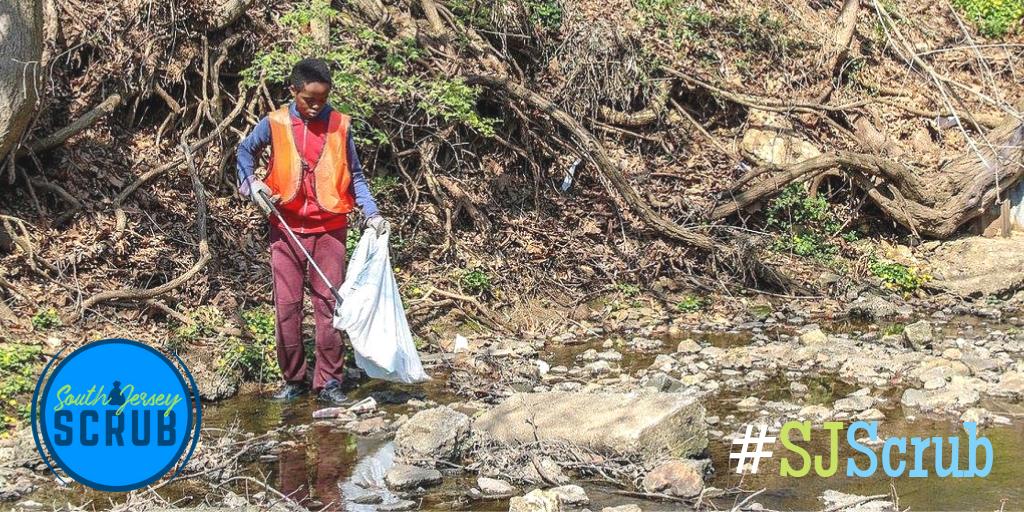 ConserveNJ's tweet photo. Join us at Gateway Park in #Camden on April 6th for the South Jersey Scrub kickoff! Help clean up parks and keep the #DelawareRiver drinkable, swimmable and fishable! Sign up at https://t.co/G4FnxHprIN  #SJScrub #southjersey #4states1source #njcleancommunities https://t.co/fhzOAsRlxZ