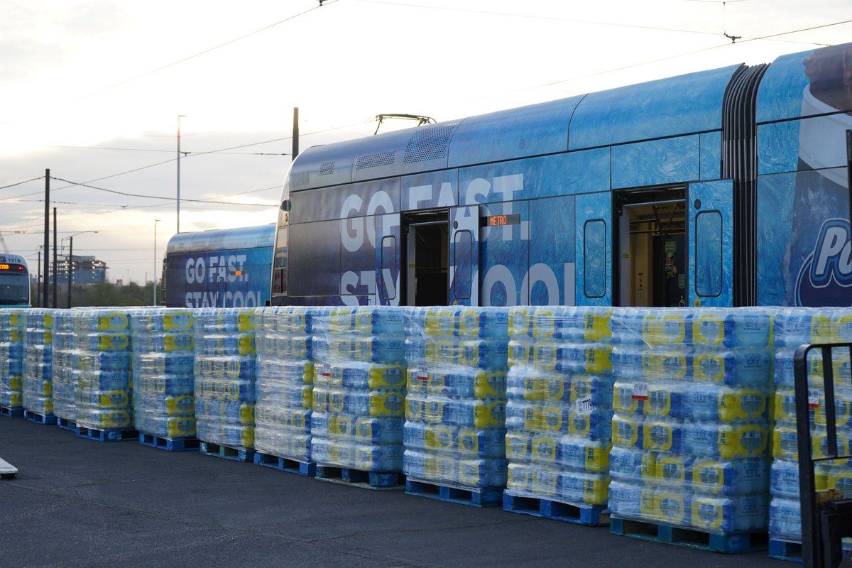 valleymetro's tweet photo. Today, we donated 66 tons of 💦 to @UnitedFoodBank along with construction partners on #GilbertRoad extension. Water bottles used as weight for system testing on your newest #lightrail extension! #valueoftransit #vmcares #givingback https://t.co/fUjka6c73L
