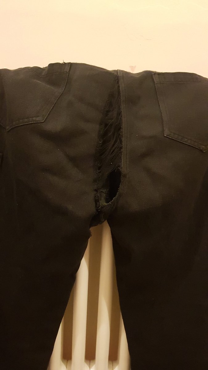 Not sure that my <a href="/Missguided/">Missguided</a> combats should rip like this 😑 genuinely gutted because I never find trousers my length! Please help me Missguided 🙏or maybe they just aren't good quality 🤷🏻‍♀️ #helpher