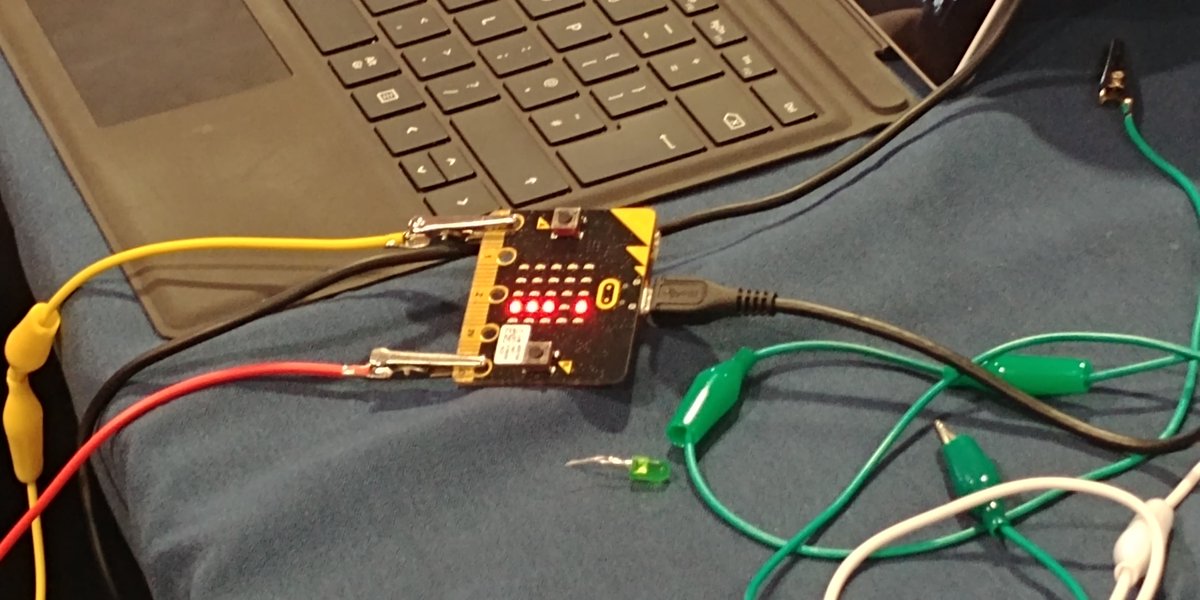 A fun day of coding with Microbits at the TeenTech City event.  A great way to incorporate Art and physical computing.  Great results in such a short time.  Thanks @microsofteduk <a href="/microbit_edu/">Micro:bit Educational Foundation</a> #coding #Computing #STEAM <a href="/lpschool/">Sishubari LP School</a>