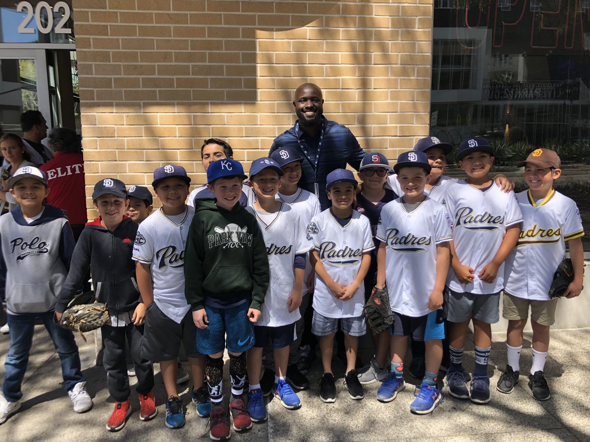 MrsAMarcial's tweet photo. #friarfaithful https://t.co/fqygysEy29