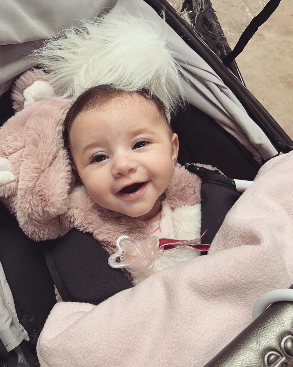 Ana_Inverary's tweet photo. My daughter is just perfect✨ https://t.co/MiYuP10sDy