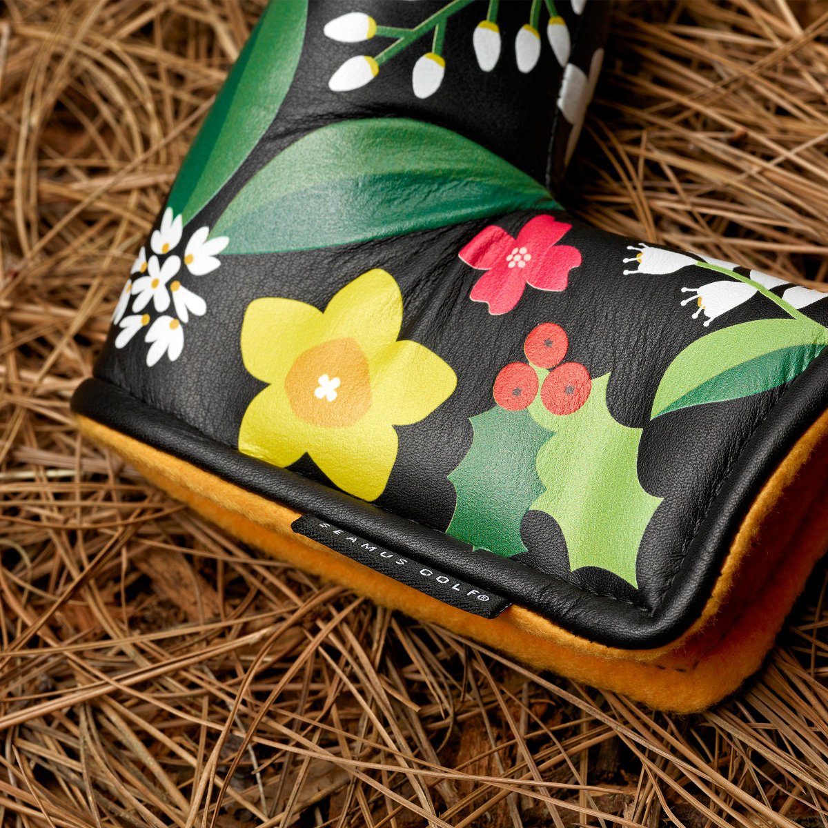 odysseygolf's tweet photo. A flower for every hole on the scorecard 🌸🌺🌼 Here's a 👀 at our April Major headcovers, created in collaboration with @oherrickdesign &amp; @seamusgolf. Limited drop on Friday, April 12th! #TheMasters #CallawayCreate

Check 'em out >> https://t.co/BomewEGMWX https://t.co/GmXlgUs3vQ