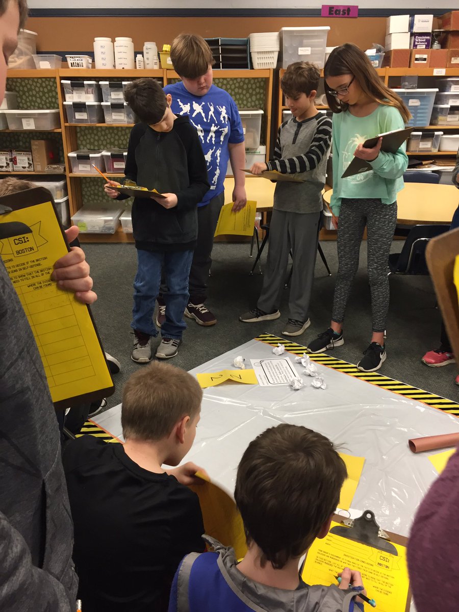 TeamNolan3's tweet photo. CSI BOSTON underway for these history detectives to learn all about the Boston Massacre #americanrevolution https://t.co/YhFnOQSVSV