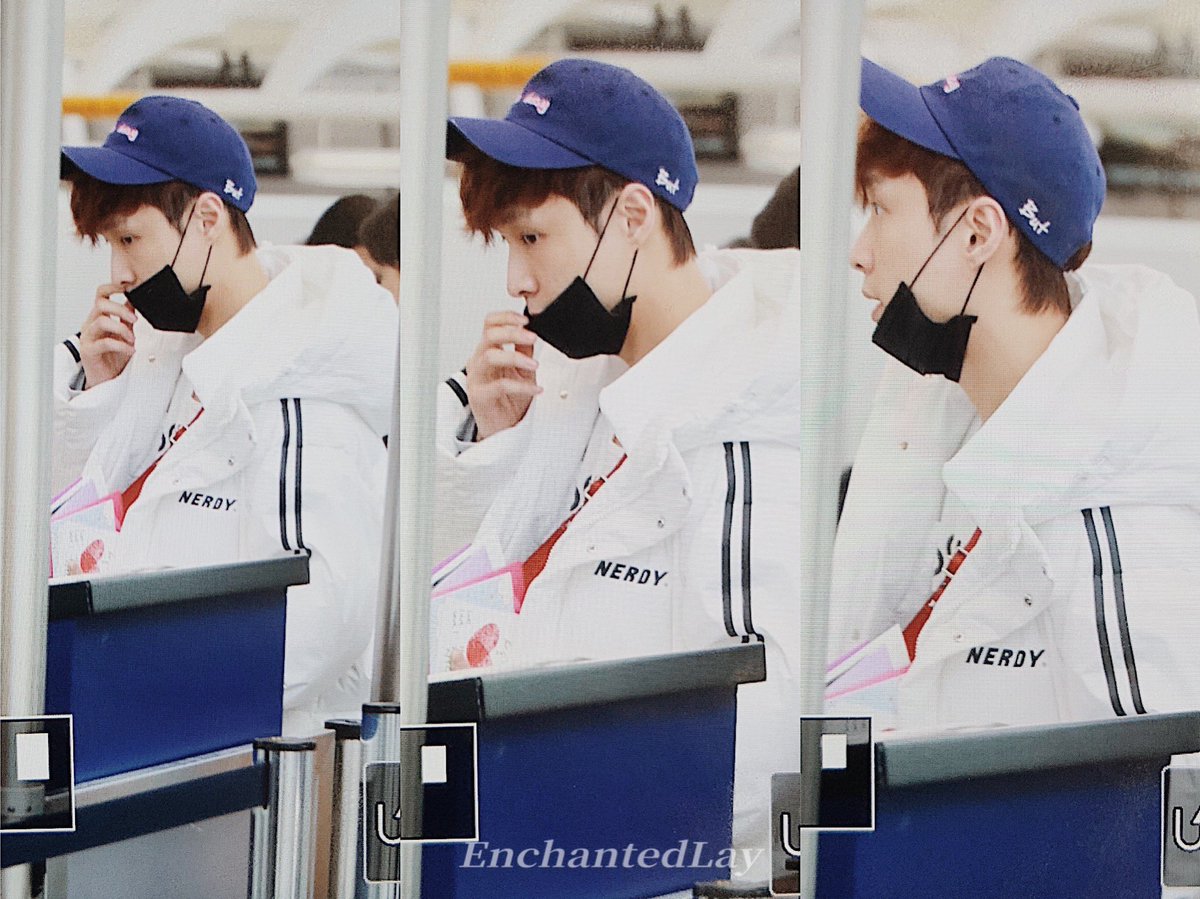 EnchantedLay's tweet image. #lay #layzhang 🛫️ JFK