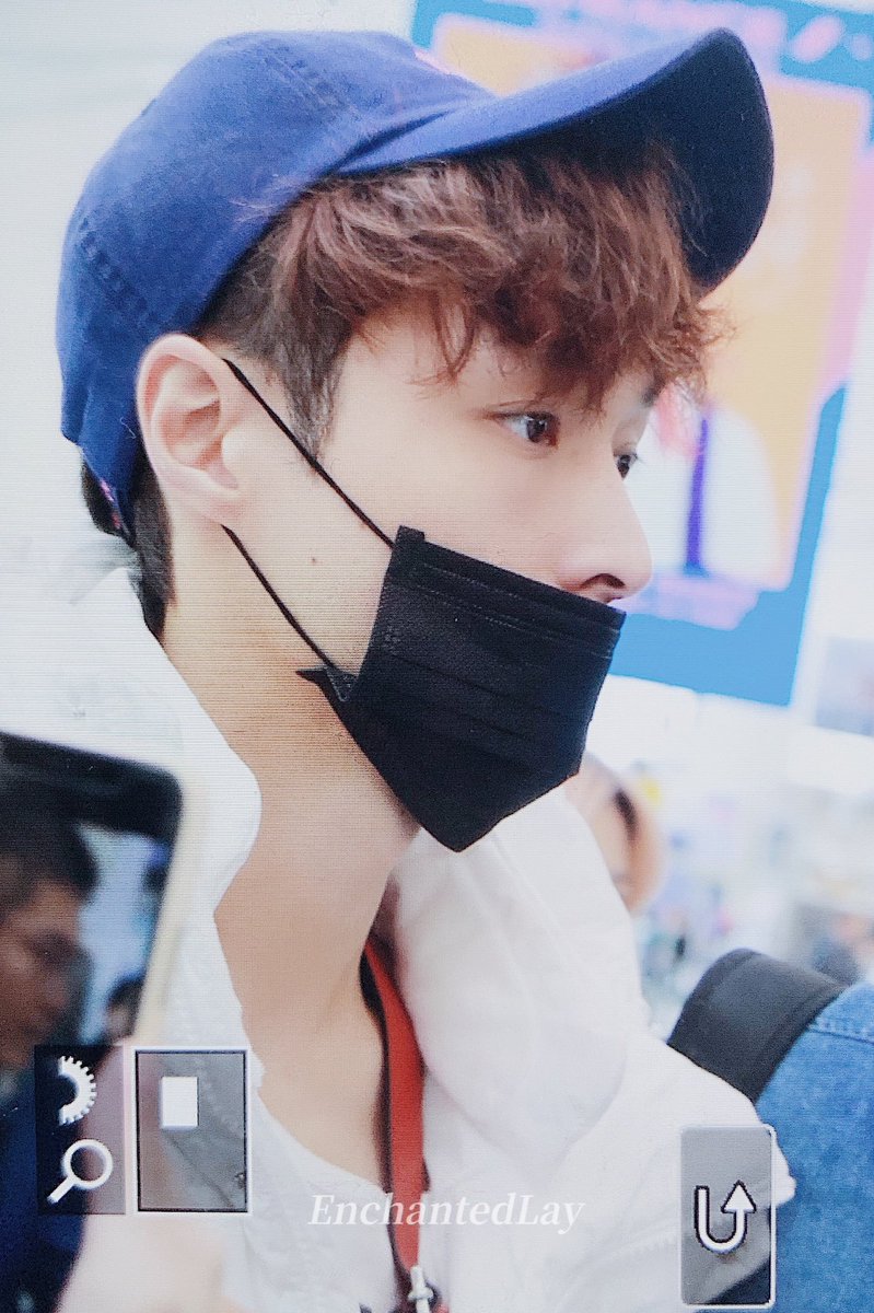 EnchantedLay's tweet image. #lay #layzhang JFK🛫️