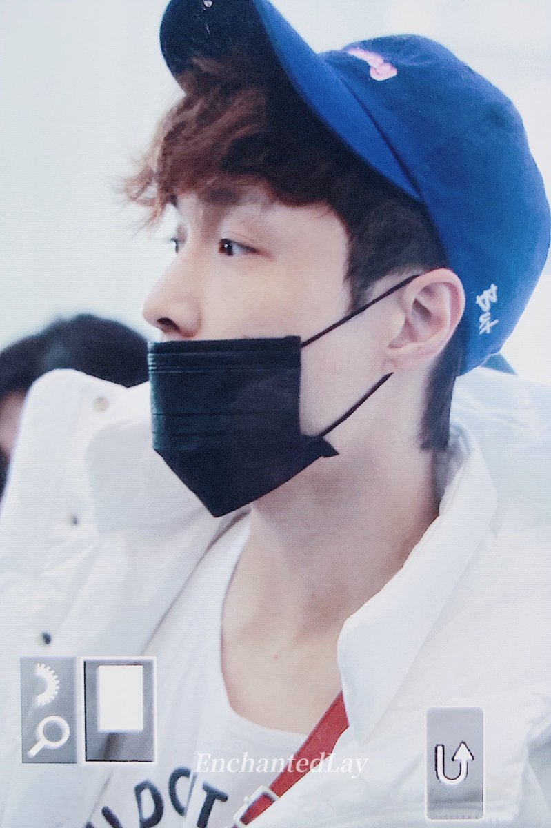 EnchantedLay's tweet image. #lay #layzhang JFK🛫️
