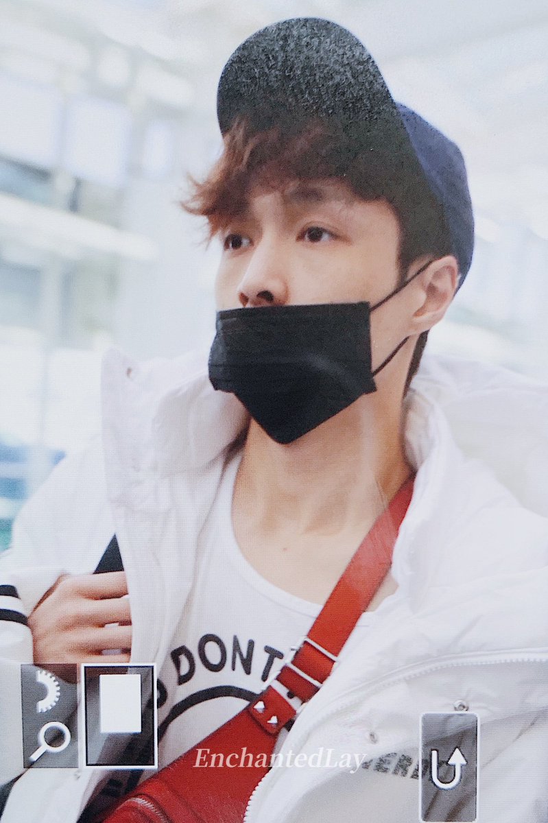 EnchantedLay's tweet image. #lay #layzhang JFK🛫️