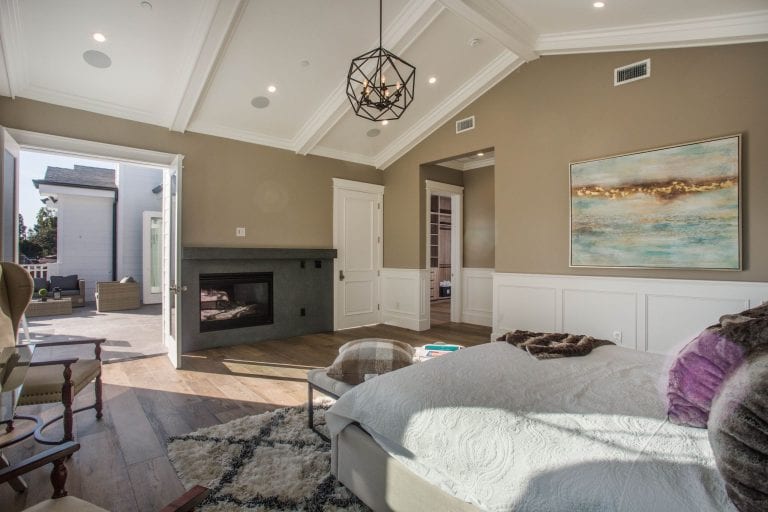 AtlanticHM's tweet photo. Any #ClevelandCavalier fans? You have to at least admire @JordanClarkson #California home! #HouseGoals anyone?
#AtlanticHM #Home #House #Mortgage #Realestate #Realtor #DreamHome #NBA #Basketball #Kitchen #LivingRoom https://t.co/nQCoinlLpd
