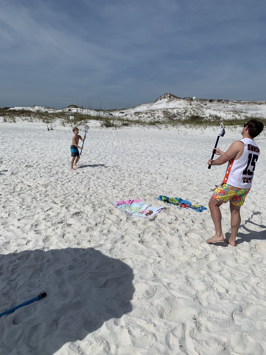 JeffToeppner's tweet image. #springbreakchallenge @cambridgeglax @CambridgeYL @Cambridge_Lax lax practice on the beach with @haileyymarrieee Jack, Drew and Coach Z @DZobkiw