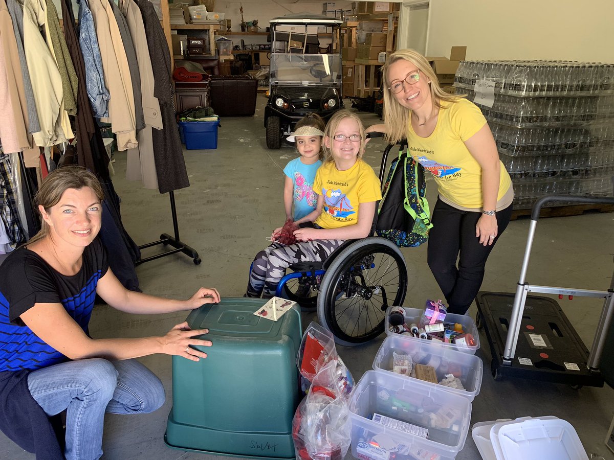 HandsAcrossTB's tweet photo. Thank you #KindnessWarriors for volunteering today to help organize and process donations! β€οΈπβ€οΈ #HATB https://t.co/pImCzxMhur