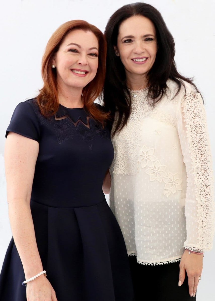¡Feliz cumpleaños querida <a href="/SusyBanck/">Susy Angulo de Banck</a>! Deseo que disfrutes este día tan especial en compañía de tu familia. ¡Te mando un fuerte abrazo!