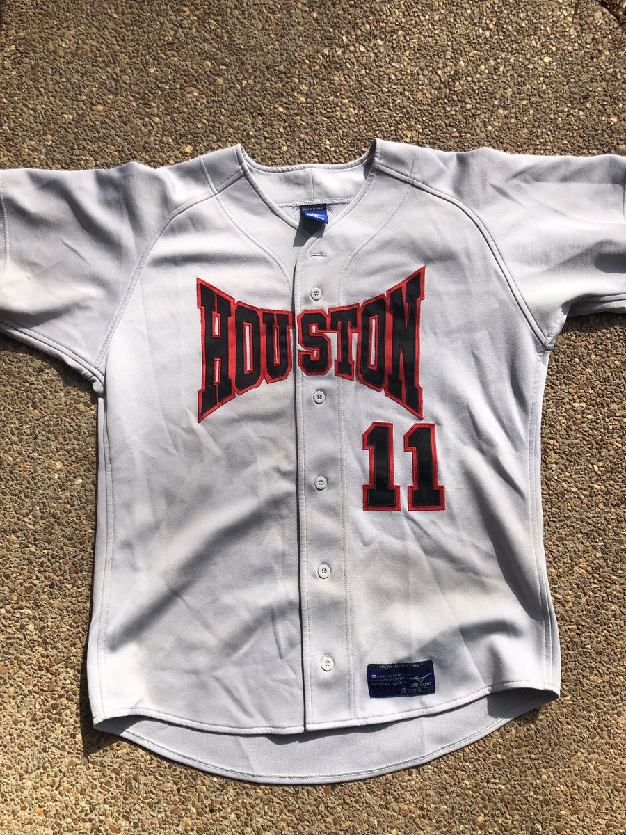 WinTheLastGame's tweet photo. It’s almost Rivalry Weekend!

Retweet &amp; follow for a chance to win a vintage Houston Baseball jersey! 

Winner will be selected 4/6 at 9 AM. https://t.co/imenWDaMK1