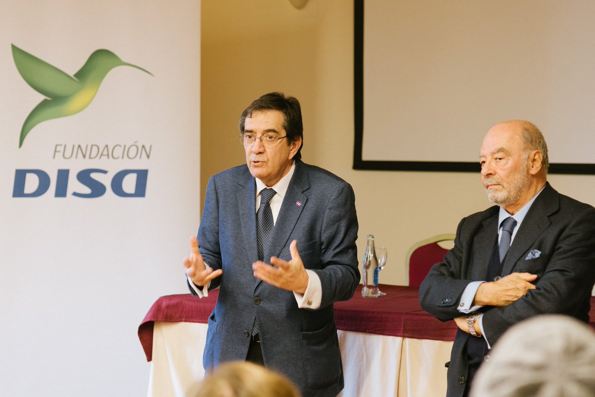 FundacionDISA's tweet photo. Tocó clausura del programa de becas #DISAEmplea en Tenerife acompañados del Presidente de la #FundaciónDISA, D. Raimundo Baroja.🙌🏼🎉
El alumnado beneficiario de las prácticas remuneradas en empresas pudo disfrutar de talleres de motivación y a nosotros nos ha encantado😍 https://t.co/JiHKp6qLVd