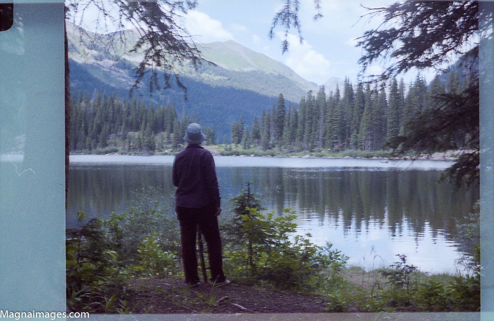 MagnaImages's tweet photo. This Image of Emerald Lake in Colorado was taken back in 1973.
#110film #110filmcamera #110camera#110tigerfilm #lowfi #filmcomunity #filmcamera #analogphotography #analogpeople #analogcolor #lomographic #lomografia #lomography #trees #green #shootonfilm #filmfeed https://t.co/0iFSHwe6XJ