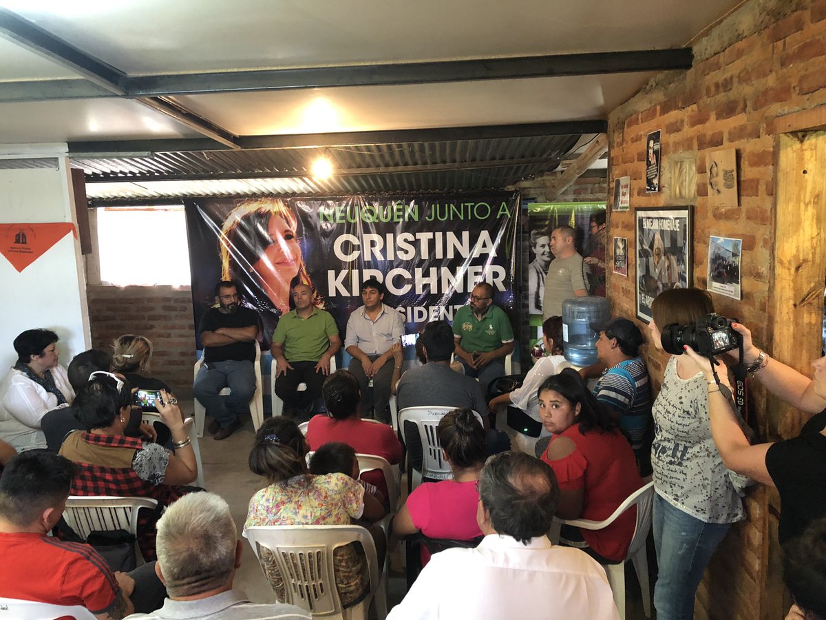 CSVyBNeuquen's tweet photo. #Ahora  en Colonia Nueva Esperanza nos encontramos con lxs compañerxs de @MICNeuquen  @adrianurrutiaok @CQuintriqueoOk @mariyan_jorge con el propósito  de reafirmar nuestro apoyo y militancia a la compañera @CFKArgentina  como candidata a la presidencia 2019 https://t.co/gUU1MItUYj