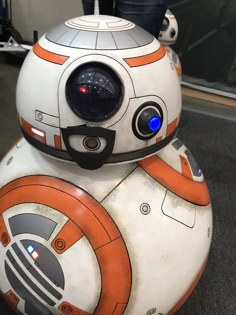 nailaa's tweet photo. Catching up on my whereabouts. Some photos from Con Nooga 2019 in Chattanooga, TN. Always love hanging with the droid builders on this coast. #starwars #droidbuilders #connooga #bb8builders #r2builders https://t.co/hdV6DJIm7i