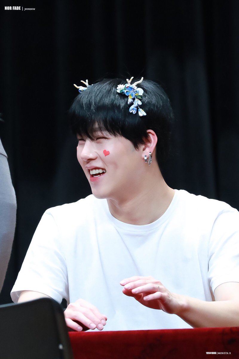 190316 
Plz Stop!! I am having heart attack❣️

#몬스타엑스 #MONSTA_X #주헌 #JOOHEON
<a href="/OfficialMonstaX/">몬스타엑스_MONSTA X</a>