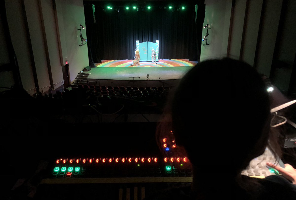AEL_ES_AP's tweet photo. Up in the booth for the parent preview of the #elementaryschool #musical 
#TheWizardOfOz 
Student run production with a cast and crew of nearly 100.
Tech crew all #grade5 students
@isppanama 
#ISParts
#ItsNotAboutMeItsAboutUs https://t.co/ZUgXpqXfiI