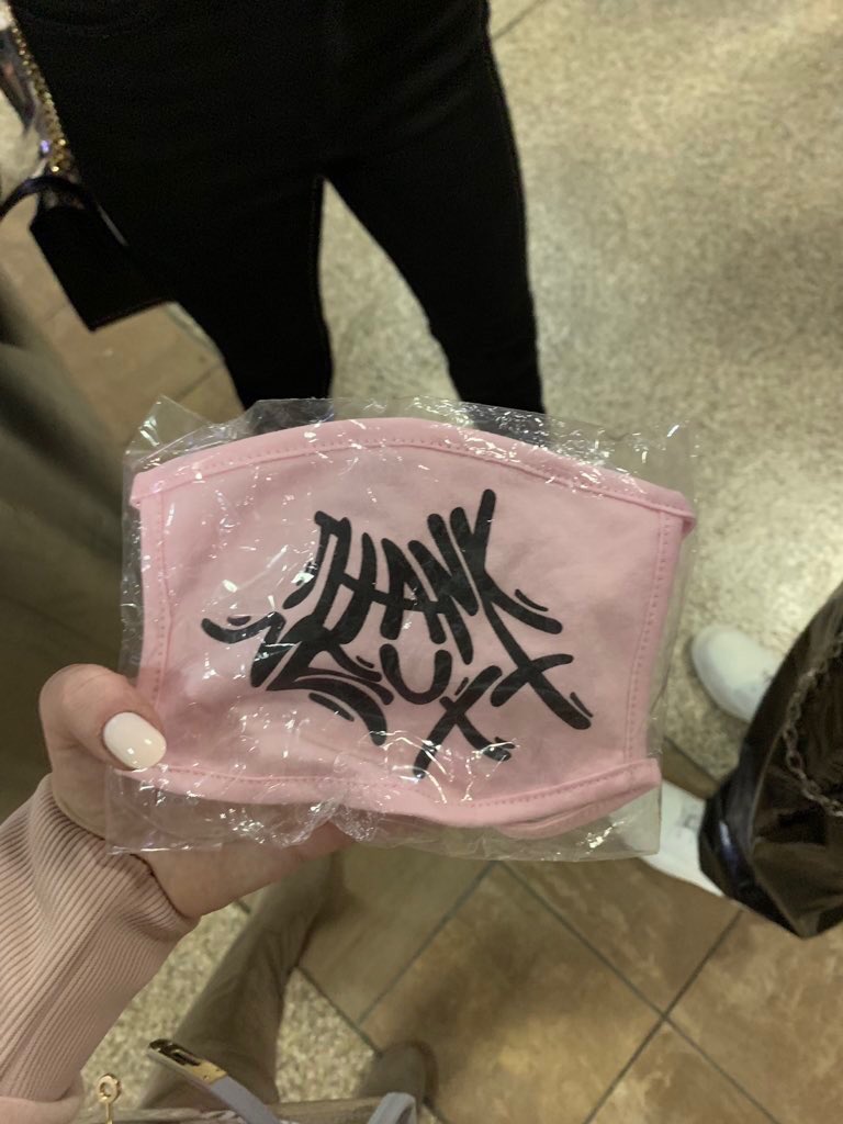 AGrandeSP's tweet photo. π·| Nuevo merchandise para el #SweeetenerWorldTour. #SWTourToronto https://t.co/9RboCJ0XQ4