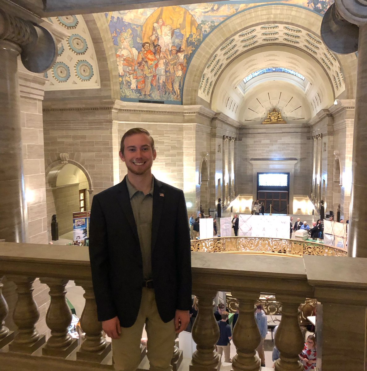 Cheesin because:
A: Saw a bald eagle 
B: Got invited into State Rep’s office for a one to one convo about conservation.
C: Missing class.
D: All of the above.
#conservationdayatthecapitol