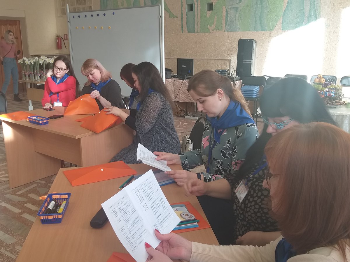 skibo_super's tweet photo. #Лесной #Стажировка2019 #ШколаРосатома Стажеры еще только готовятся к погружени�� в тему #Маршрутнаясистема #ИОМ  Пожелаем им продуктивной работы! https://t.co/NIoQuyXeO5