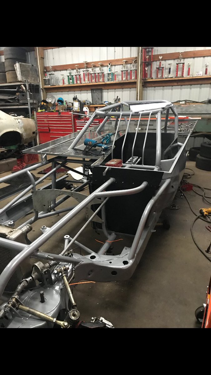 tanner_krohling's tweet photo. 16 more days in till my first race with the new car! https://t.co/bVz7VfD6Od
