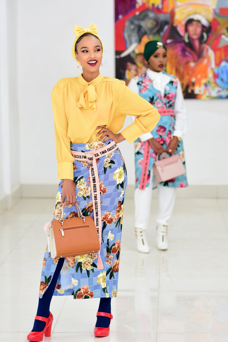 HouseOfIdil's tweet photo. @Ikran_Omar_ and @Idilsafina
#HouseofIdil #TwoFacedCollection #Hijabi #FashionDiaries #TwoFaced #Muslimahchamber #HOI #Muslimah #ModestFashion #Collection #EastAfrican #Formal #ModestyMovement #Mwave https://t.co/FhRcLKSFRe