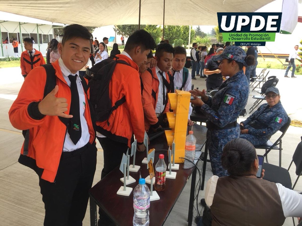 cecyteh_upde's tweet photo. Desde la #UPDE Región #Tula seguimos impulsando y reforzando las actividades que se dan al interior de los planteles, logrando de esta manera coadyuvar en la formación integral de nuestros estudiantes.
#UPDER #MediaSuperior #SomosCECyTEH #UPDE_CECyTEH https://t.co/O0Jl1pfpFY